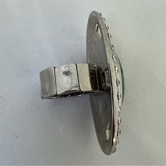 Ladies Cocktail Costume Jewelry Ring Silver Tone Band Faux Turquoise Adustable - Picture 4 of 11